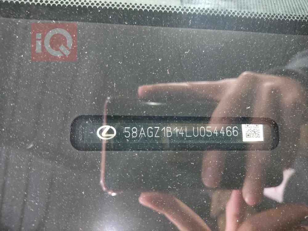 لكزس ES